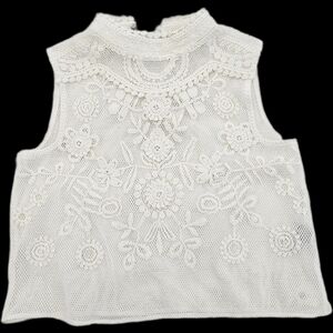 Elegant White Lace Sleeveless Top